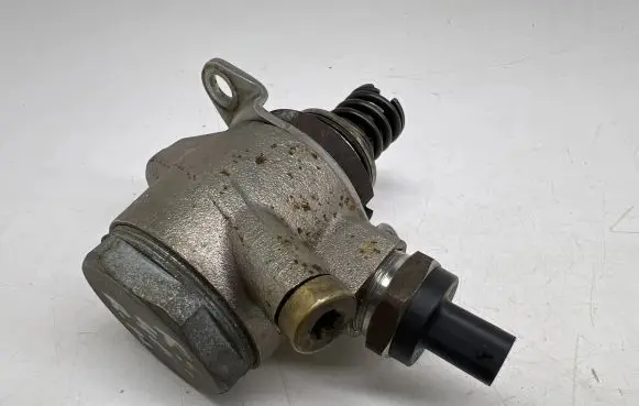 Audi RS6 Fuel injection high pressure pump 07L026E 07L127026E 213050