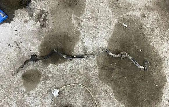 Subaru Forester SH Front anti-roll bar/sway bar