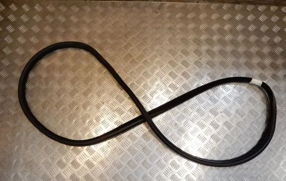 Volvo S80 Rear door rubber seal (on body) REARLEFTDOORRUBBERSEAL 32448