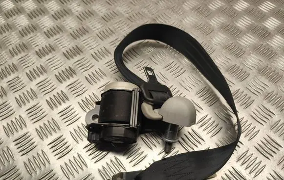 Mazda 5 Rear seatbelt E40434089
