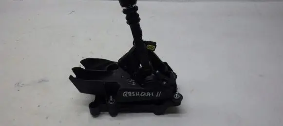 Nissan Qashqai Gear selector/shifter in gearbox 