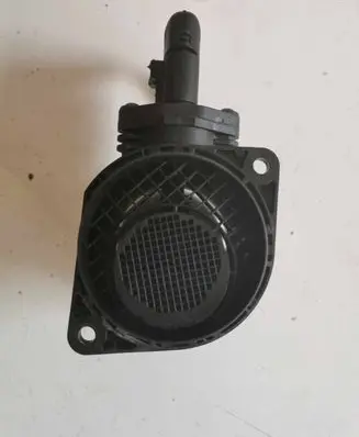 Volkswagen Touran I Mass air flow meter 0281002531 038906461B