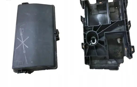 Cadillac SRX Fuse box set