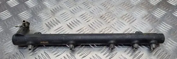 Mercedes-Benz C W203 Fuel main line pipe A6110700395