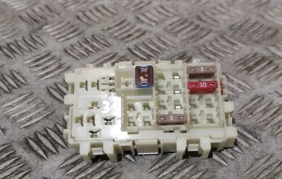 Land Rover Discovery Sport Fuse box set 6G9T14K131BB