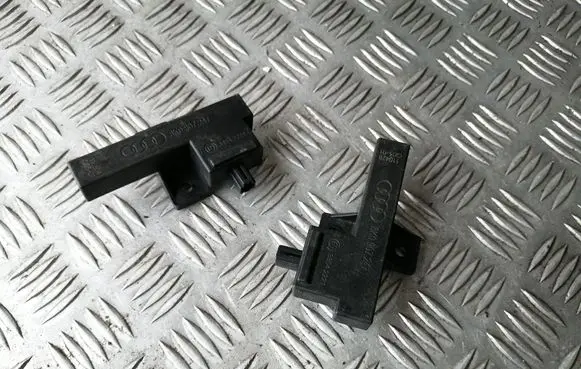 Audi A6 S6 C7 4G Keyless system antenna 8K0907247