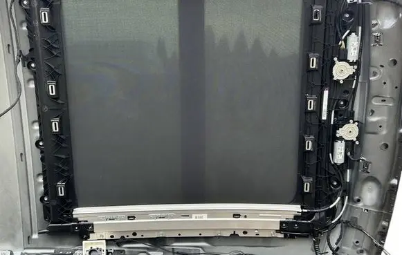 BMW X2 F39 Sunroof set 8073450 406.001 100361201067