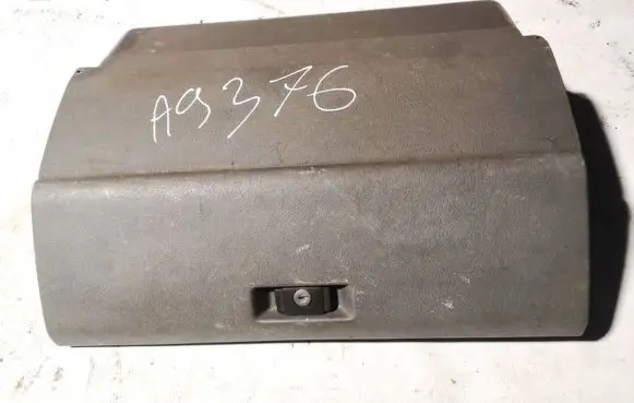 Glove box