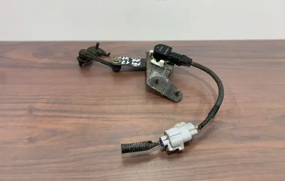 Rear air suspension level height sensor