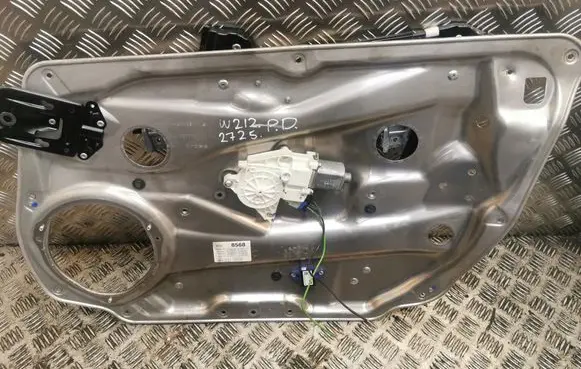 Mercedes-Benz E W212 Front door window regulator with motor A2128200302 2128200302
