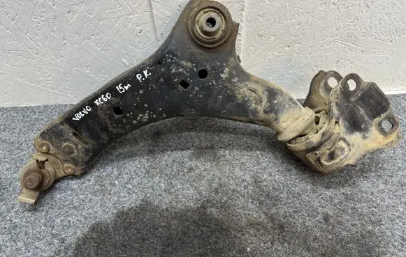 Volvo XC60 Front lower control arm/wishbone