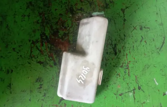 Suzuki Wagon R+ Coolant expansion tank/reservoir