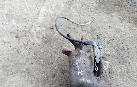 Mercedes-Benz E W124 Front brake caliper