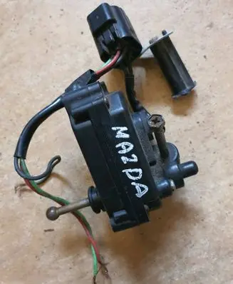Mazda Xedos 6 Headlight level adjustment motor 