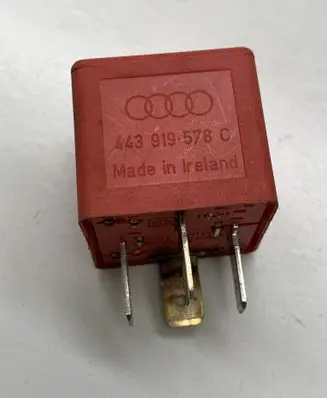 Volkswagen PASSAT B5 Other relay 443919578C 899519000 267