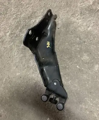 Citroen Berlingo Sliding door lower roller guide/hinge 9680486680K