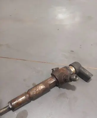 Fuel injector