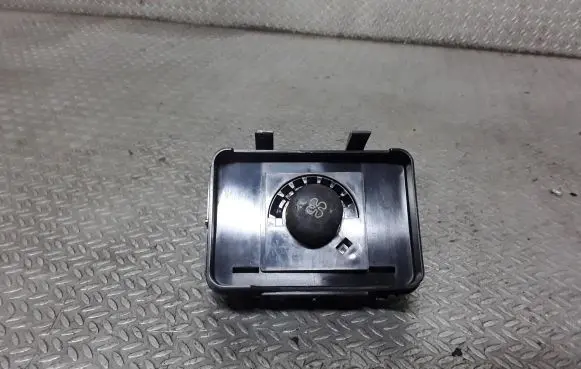 Volvo XC90 Interior fan control switch 39992826
