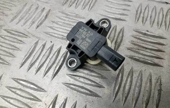Skoda Fabia Mk3 (NJ) Airbag deployment crash/impact sensor 4H0955557
