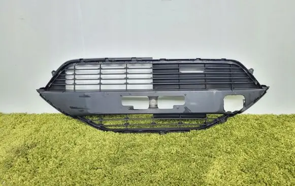 Toyota Aygo AB40 Front bumper upper radiator grill 53112-0h170