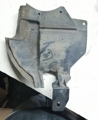 Volvo XC90 Engine splash shield/under tray 30744319