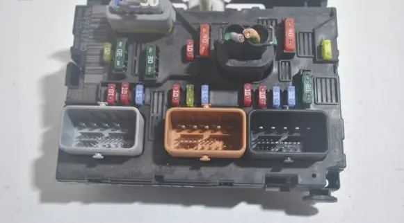 Citroen C3 Fuse module 9659741780