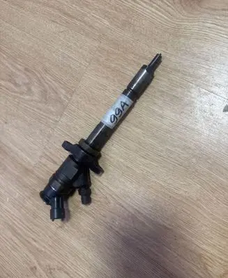 Ford Focus Fuel injector 0445110353