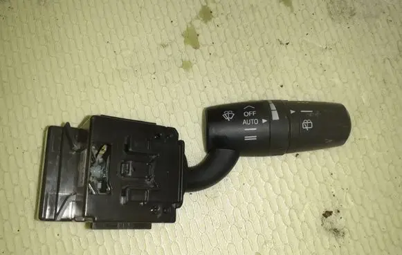 Mazda 2 Wiper control stalk DA6BM 4D4E