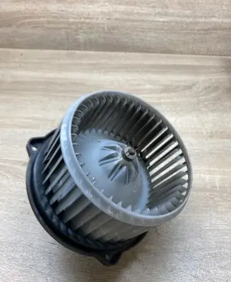 Toyota Corolla Verso E121 Heater fan/blower 1940001510