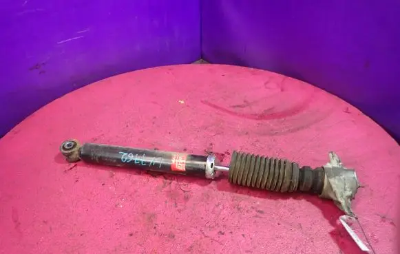 Volkswagen Golf IV Rear shock absorber/damper
