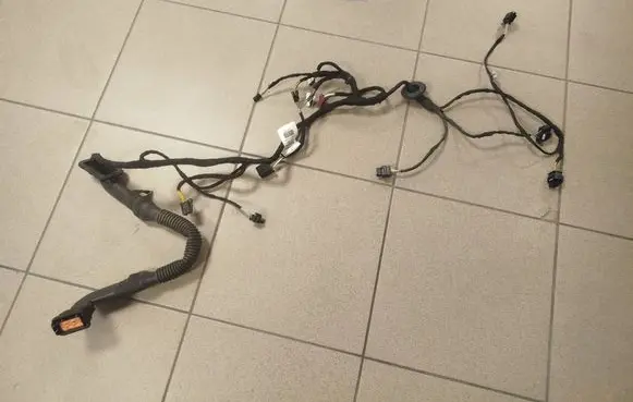 Mercedes-Benz GL X166 Rear door wiring loom 3518012