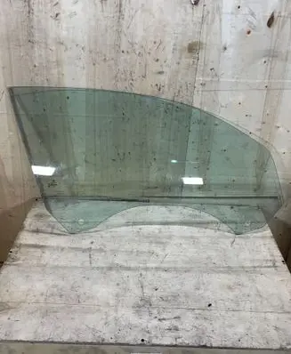 BMW 1 E81 E87 Front windscreen/windshield window 7165580 51337165580