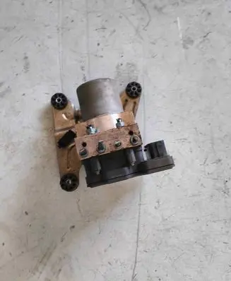 BMW 5 F10 F11 ABS Pump 6853405