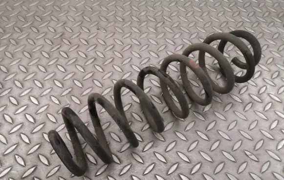 Lexus ES 250 - 300 - 330 Rear coil spring