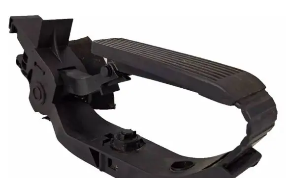 Mercedes-Benz E W211 Accelerator throttle pedal A2113000404