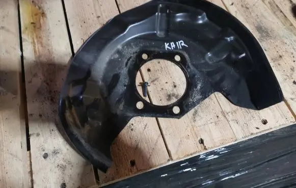 Nissan Qashqai Rear brake disc plate dust cover 