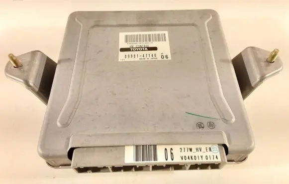 Toyota Prius (XW20) Engine control unit/module 8998147140 V04K01Y0174