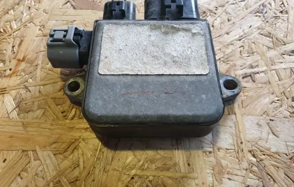 Tesla Model S Coolant fan relay 8282120280