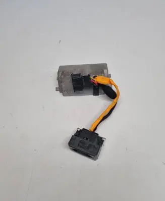 Volkswagen PASSAT B7 Voltage converter inverter 3AA907155