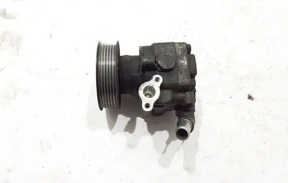 Volkswagen Amarok Power steering pump
