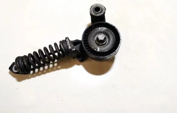 Opel Corsa B Generator/alternator belt tensioner 90531986ah