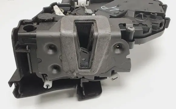 Jaguar XF X250 Front door lock 6W8A-21813-AD