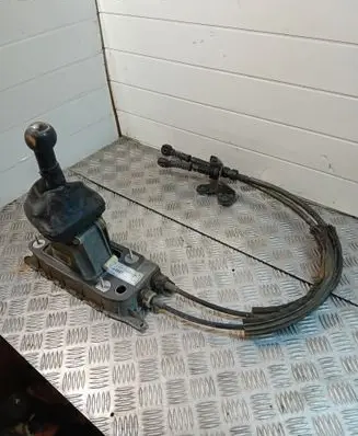 Seat Altea Gear shifter/selector 1K0711049AT