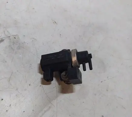 BMW 5 E39 Turbo solenoid valve 72279600