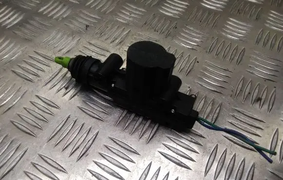 Volkswagen Transporter - Caravelle T4 Central locking motor 