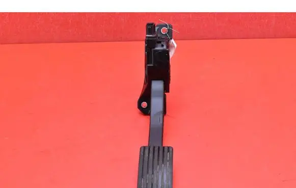 Fiat Fullback Accelerator throttle pedal 1600A149