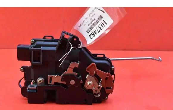 Audi A4 S4 B6 8E 8H Front door lock 8E1837016C