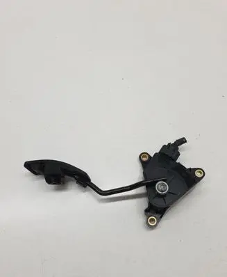 Nissan X-Trail T31 Accelerator throttle pedal 18002JG00A