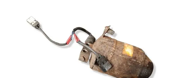 BMW 7 E32 Air conditioning (A/C) pressure sensor 