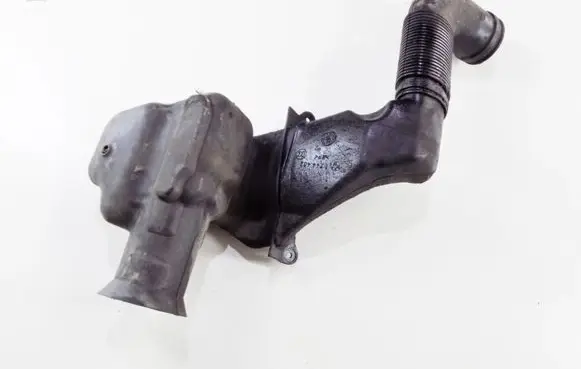 BMW 5 E39 Intake resonator 